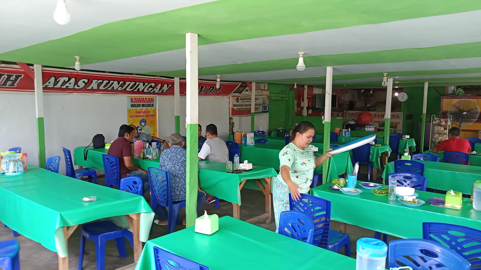 RM Sari Laut Mas Bambang